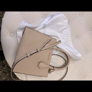 Michael Kors Mercer Mesium